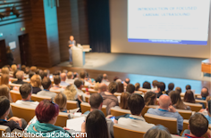 Hörsaal mit Studierenden